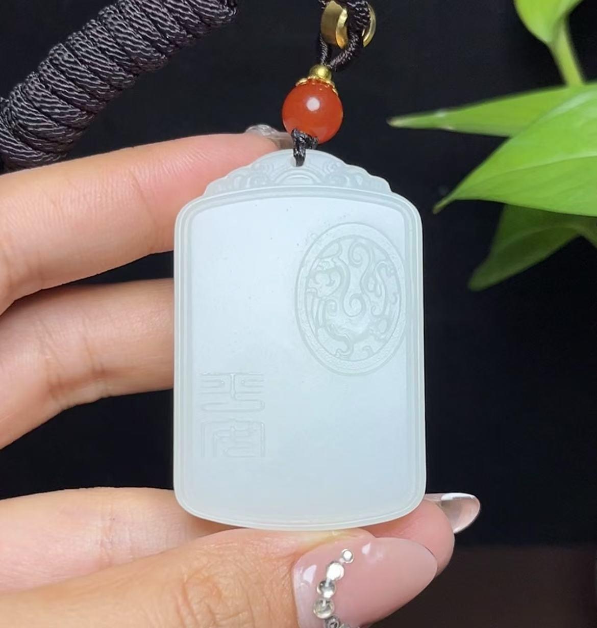 和田羊脂玉大日如来(48.2g)