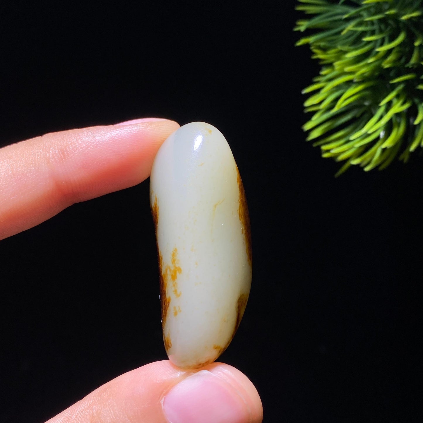 和田玉红皮籽料原石(22.6g)