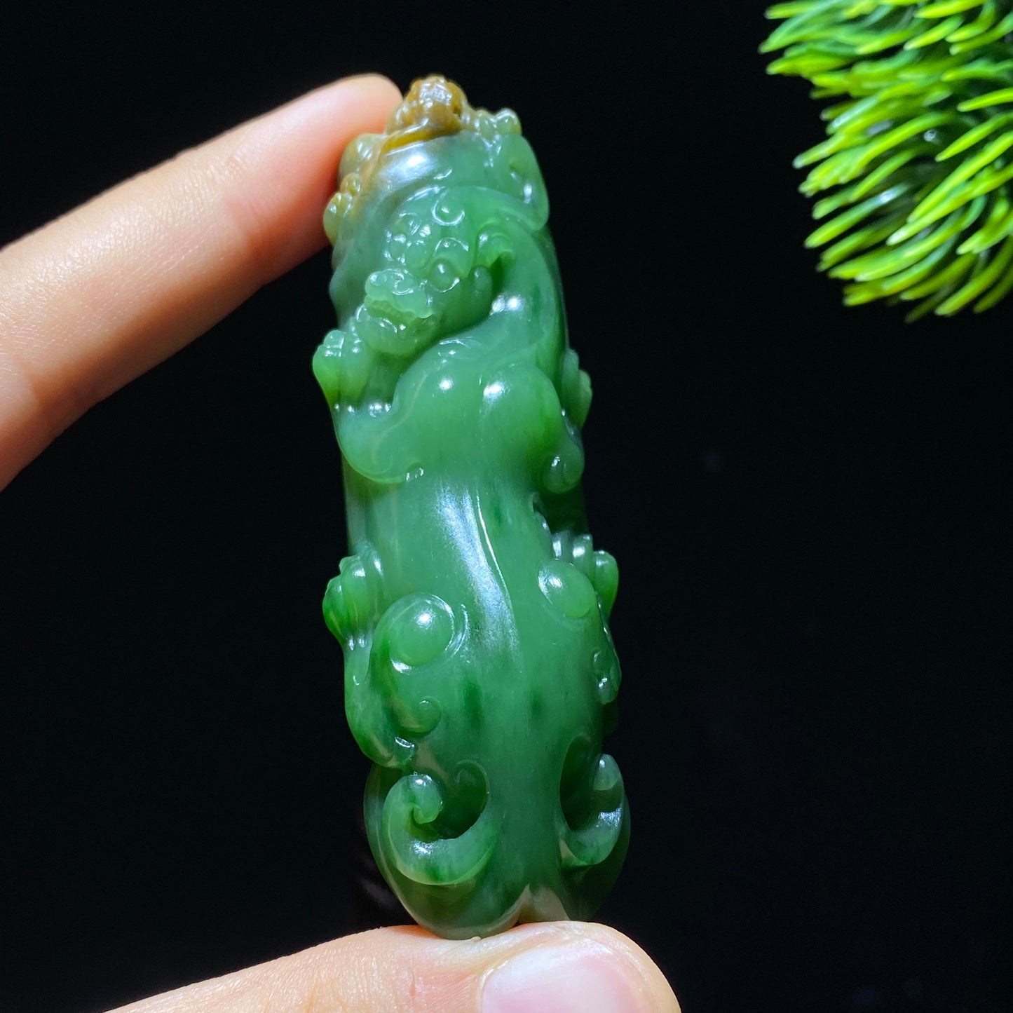 和田玉碧玉螭龙挂件(46.7g)
