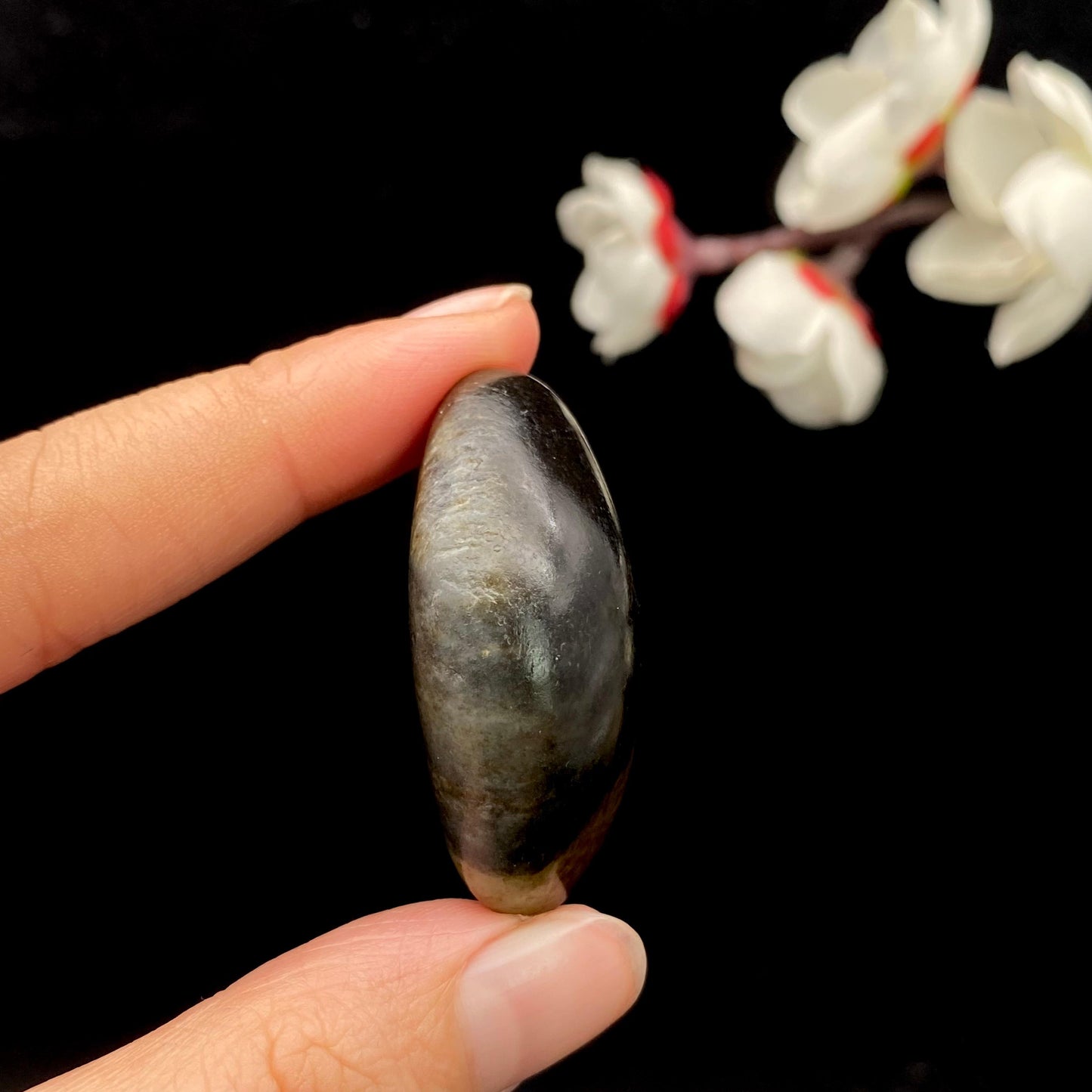 和田玉秋梨皮青花籽料原石(22.3g)