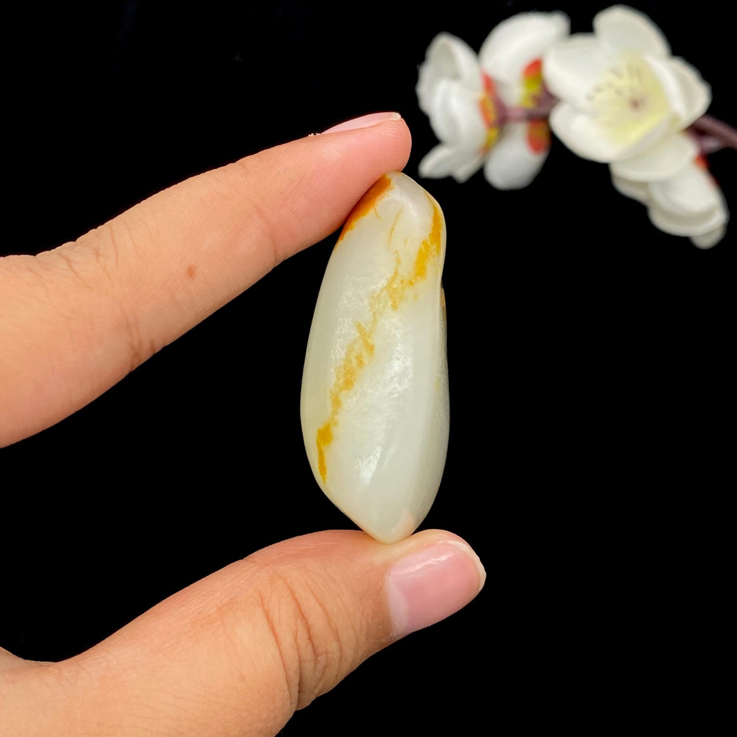 和田玉聚红皮籽料挂件(33.2g)