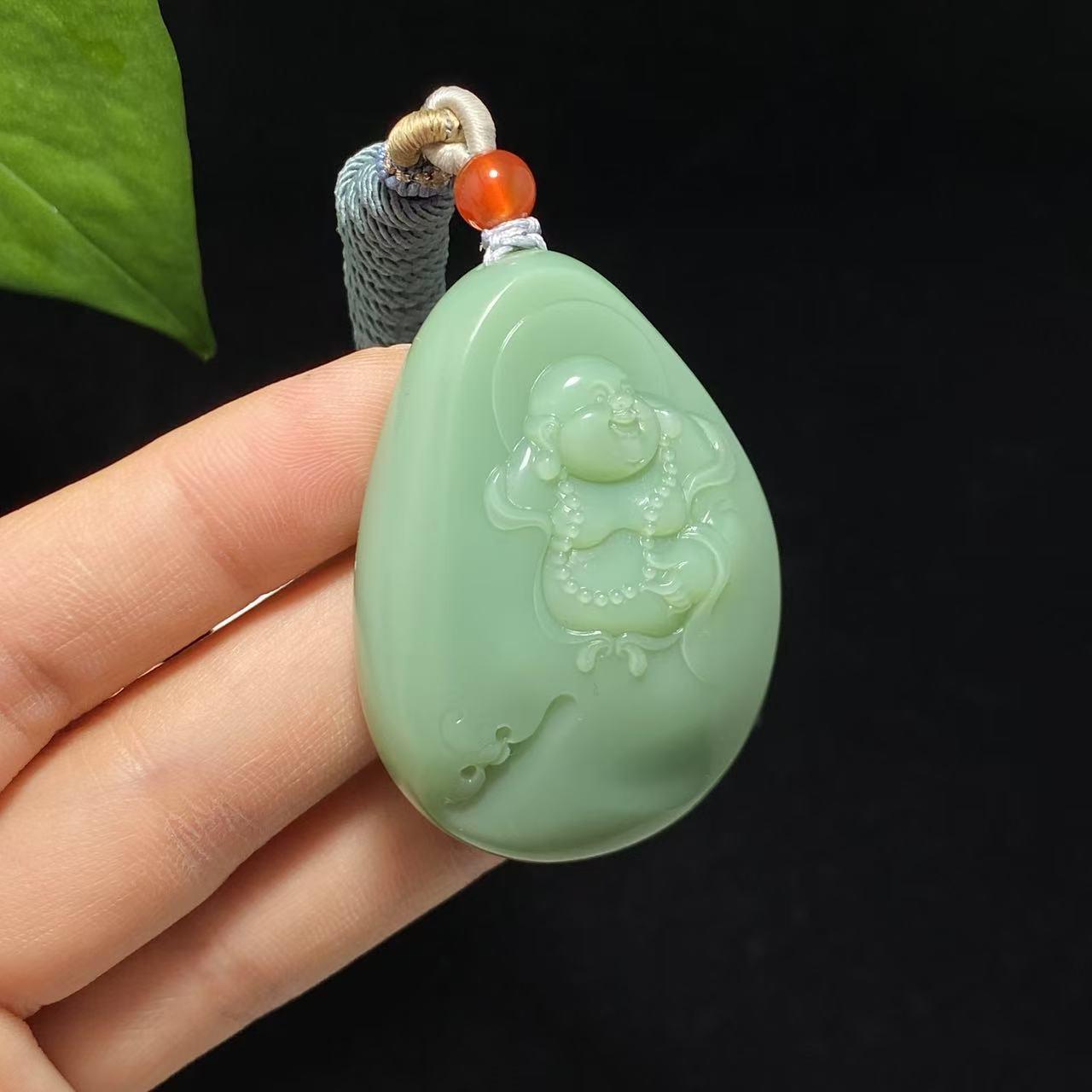 和田玉高品质碧玉粉青佛公挂件(42.9g)
