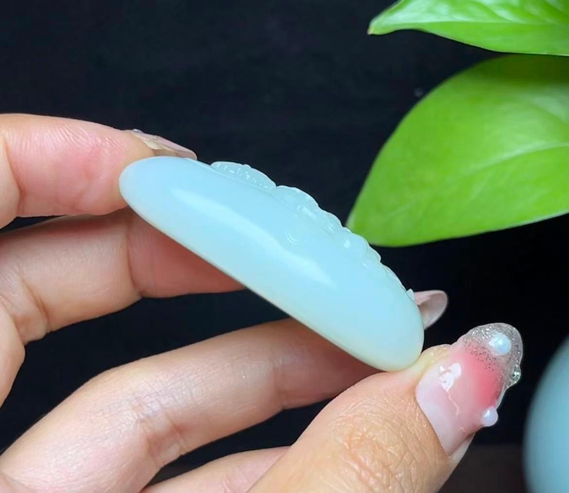 和田羊脂玉观音(36.7g)