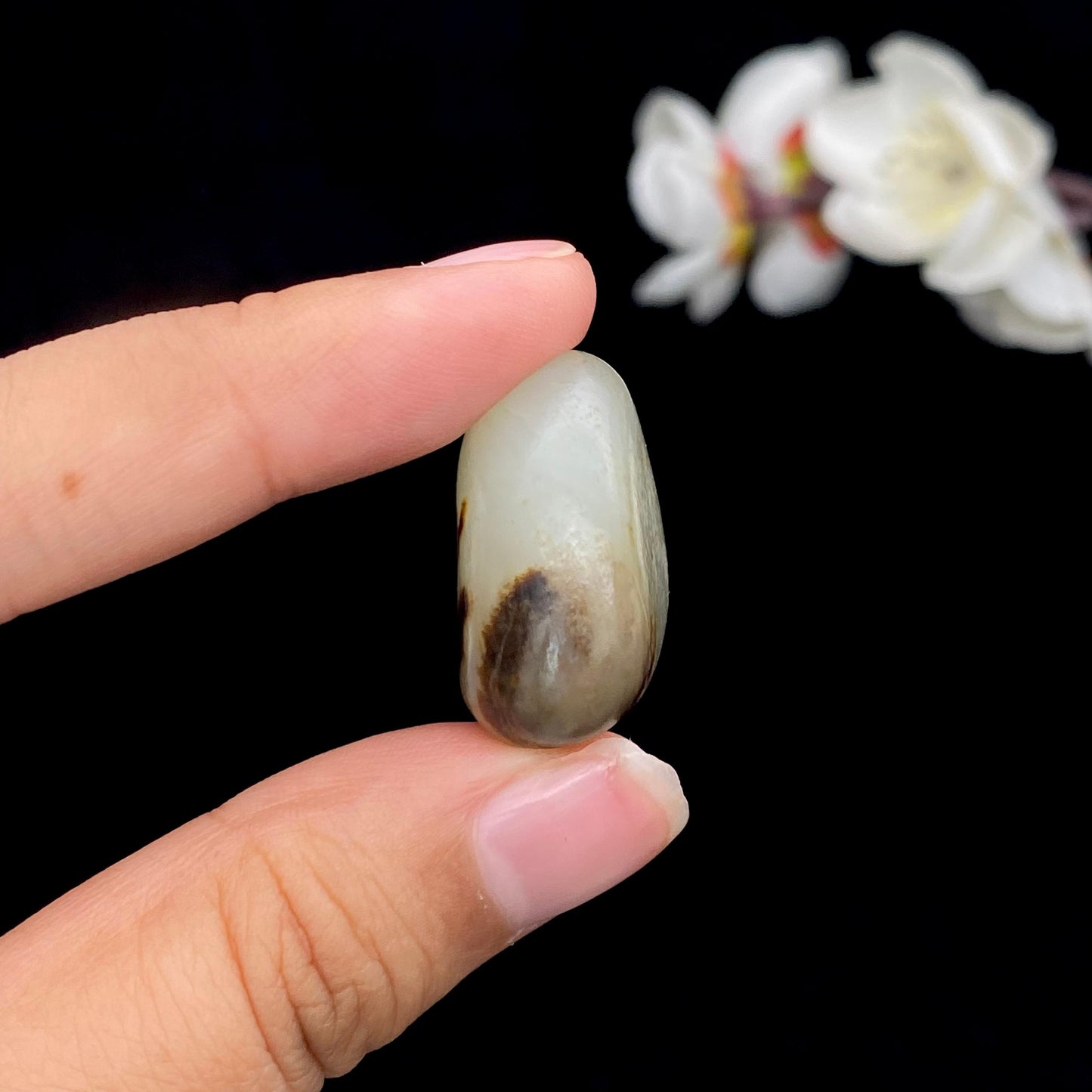 和田玉黑黄皮籽料原石(12.2g)
