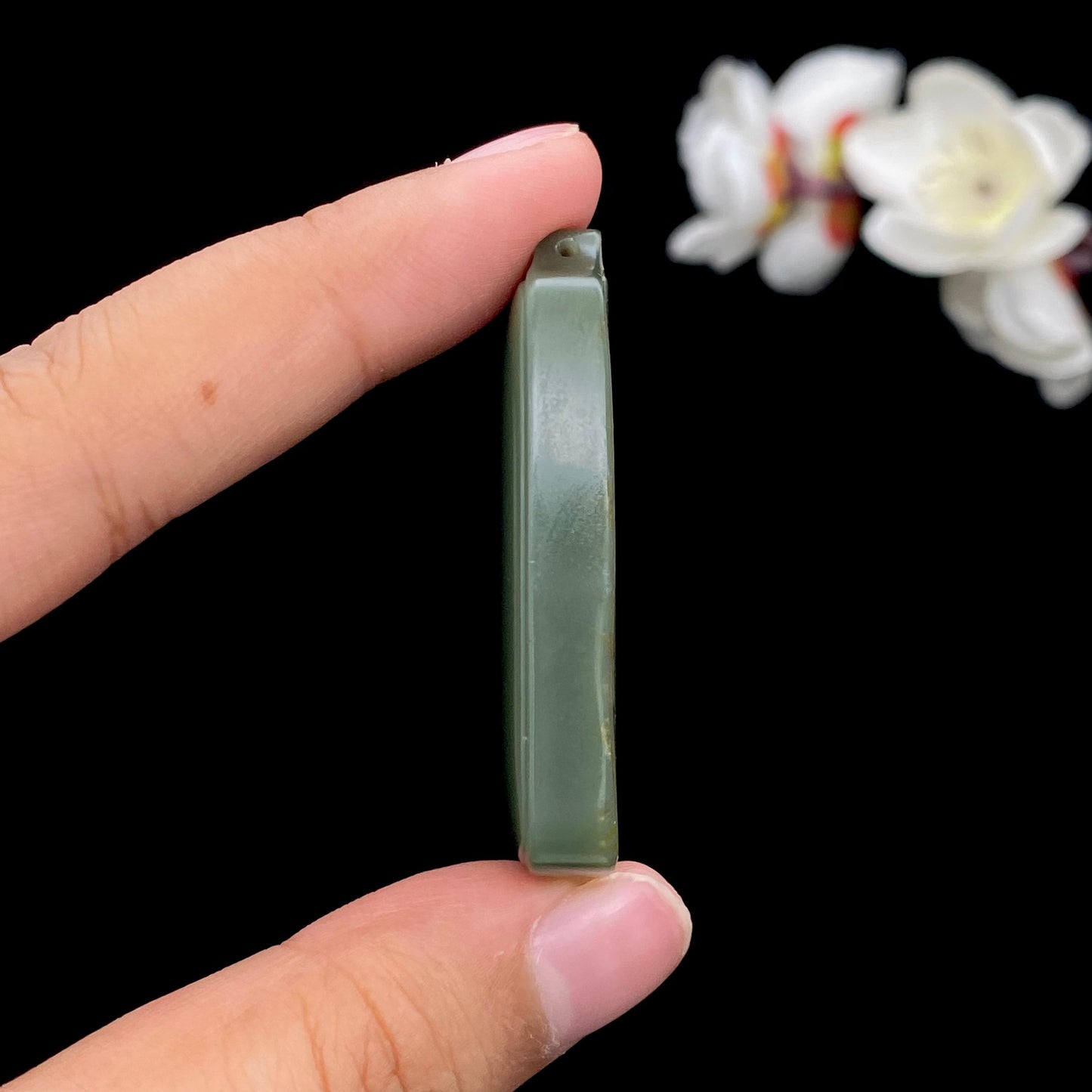 和田玉沙枣青籽料【平安无事牌】(20.6g)