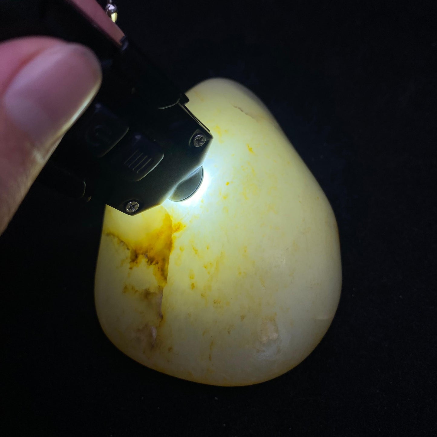 和田玉洒金皮籽料原石(226.1g)
