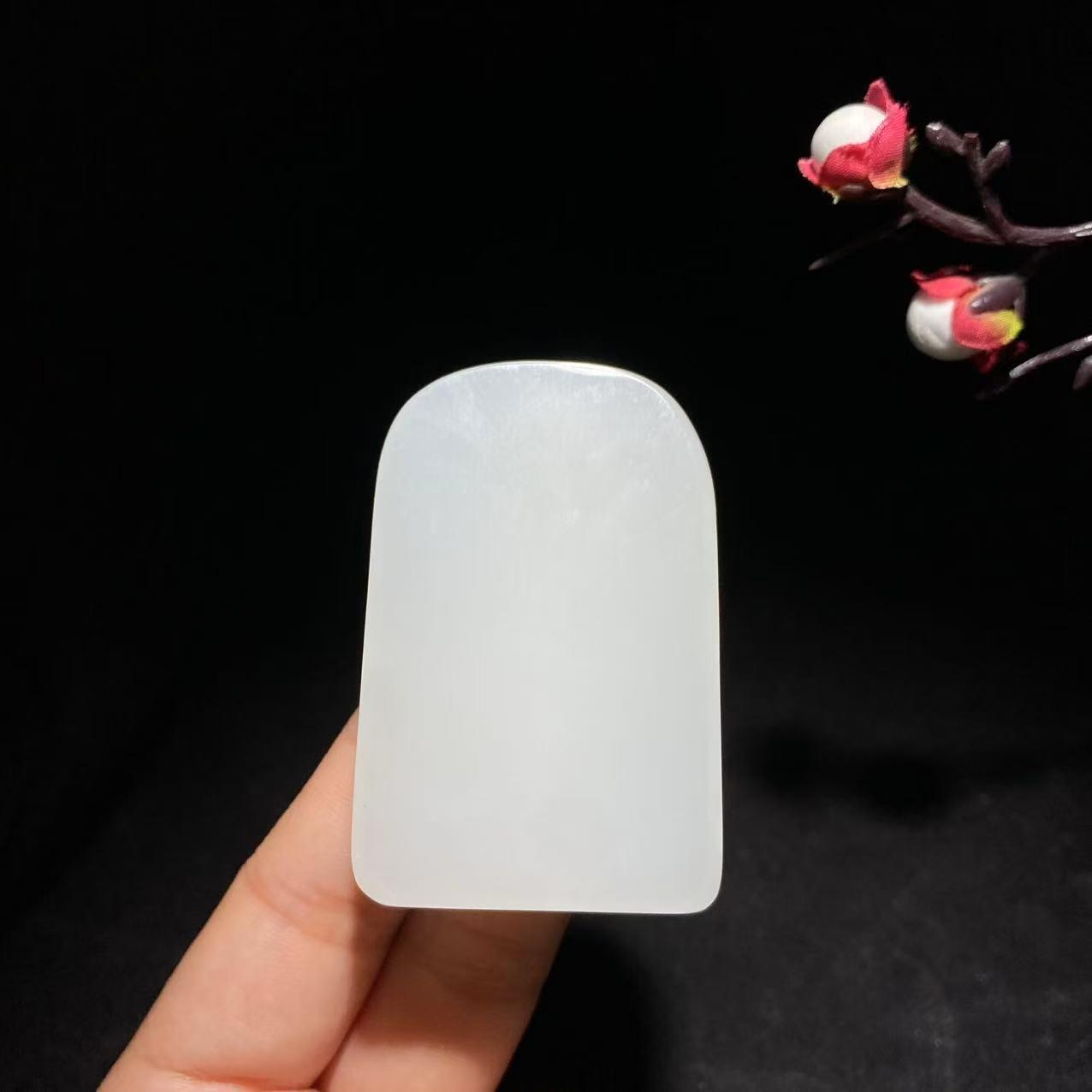 和田冰底白玉观音挂件(61.9g)