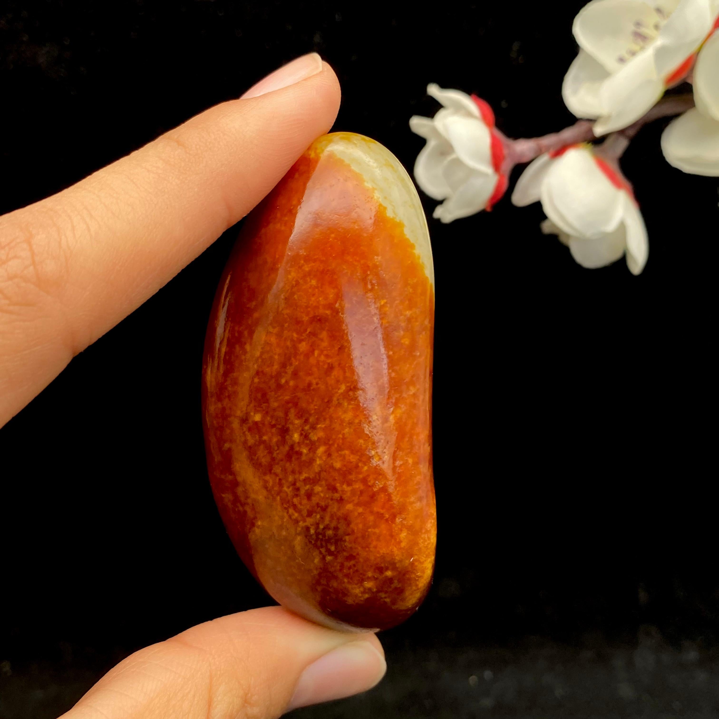 和田玉红沁皮籽料原石（79.1g） – 厚德载玉