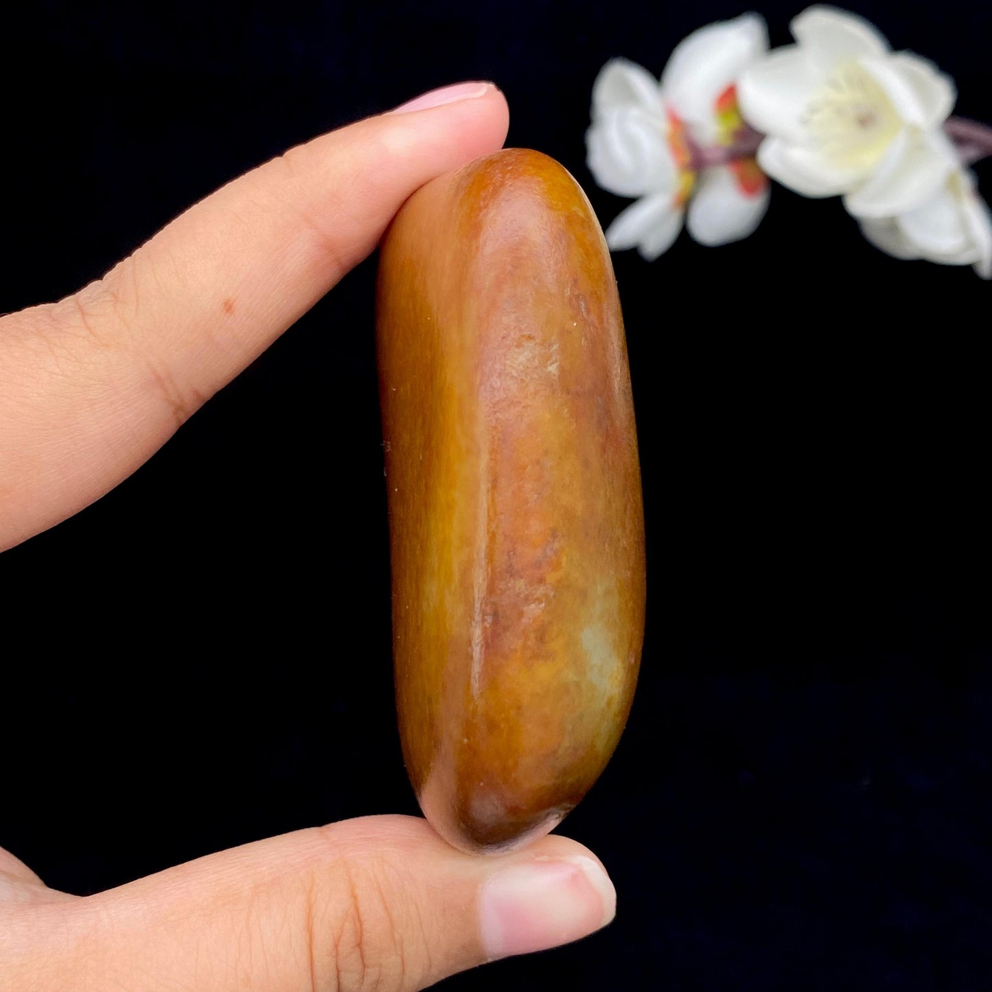 和田玉红沁皮籽料原石(180.8g)