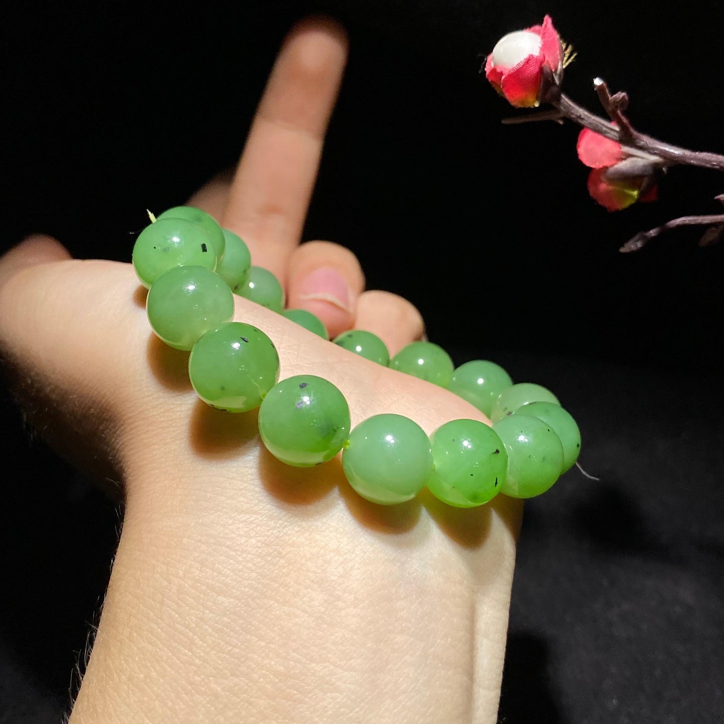精品碧玉猕猴桃圆珠手串(43.4g)