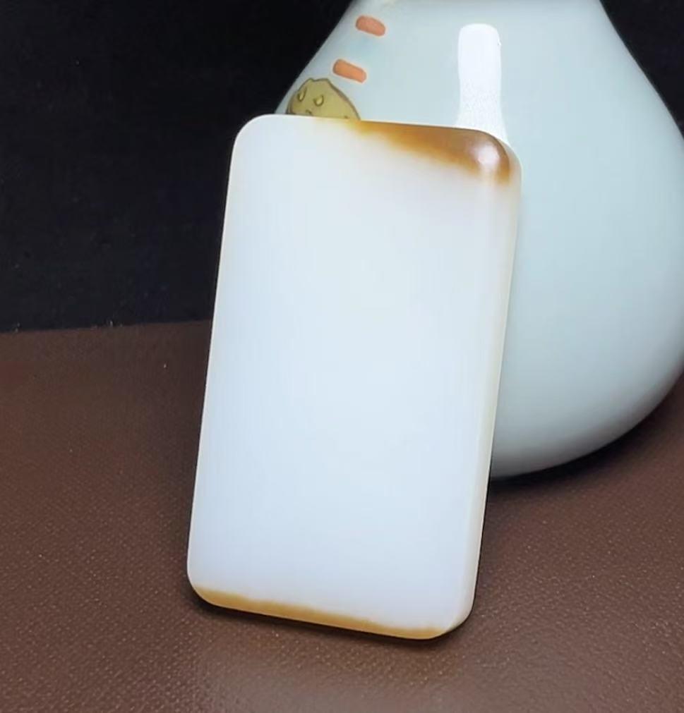 和田玉天地糖白羊脂玉平安无事牌(80.0g)