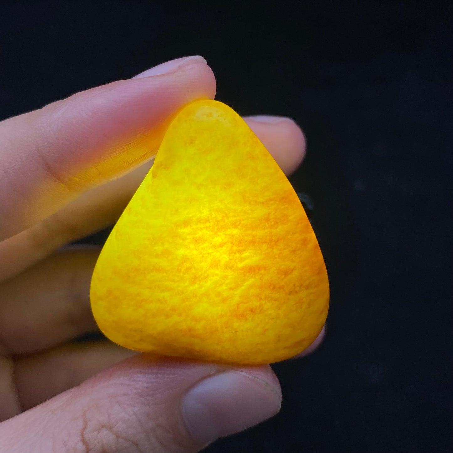 和田玉洒金皮籽料原石(17.6g)
