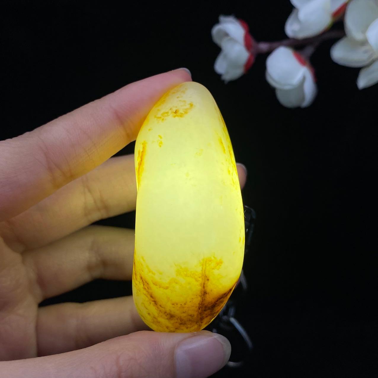 和田玉洒金皮籽料原石(55.1g)