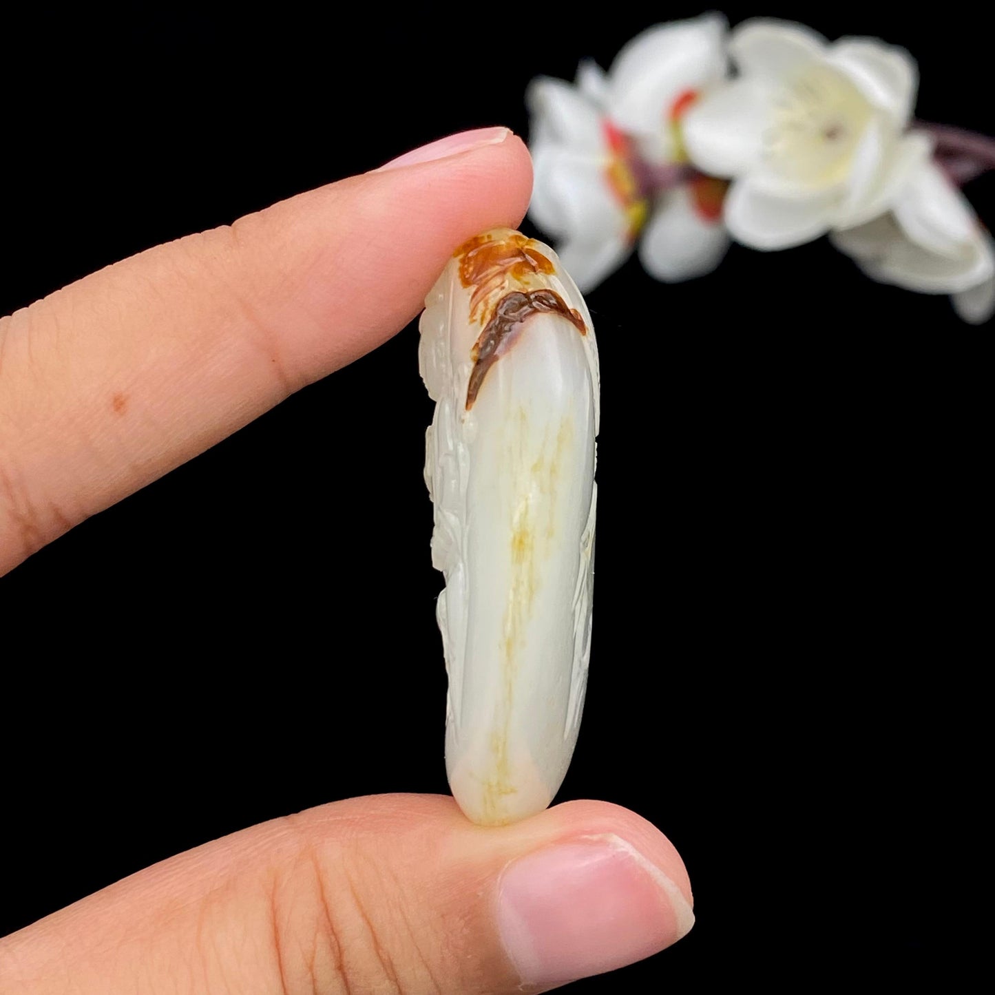 和田玉-白玉籽料【观音】(26.2g)