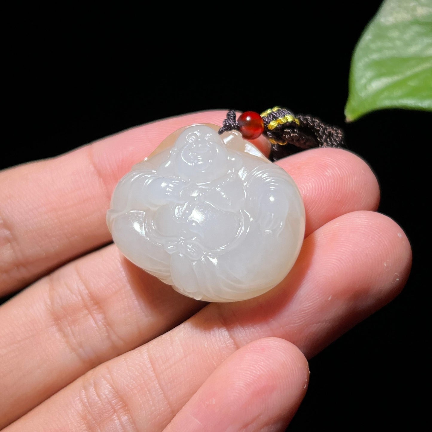 和田玉籽料洒金皮佛公挂件(14.2g)