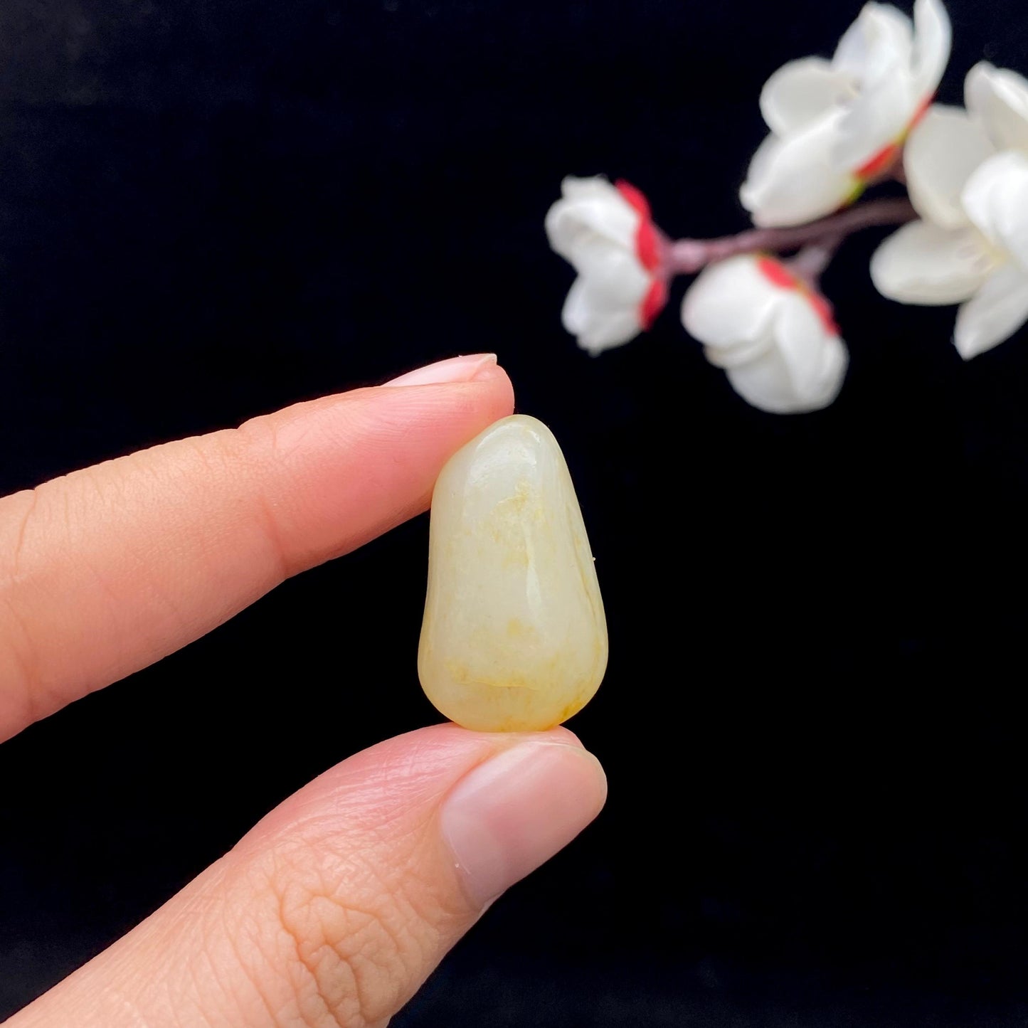 和田玉洒金皮籽料原石(5.7g)