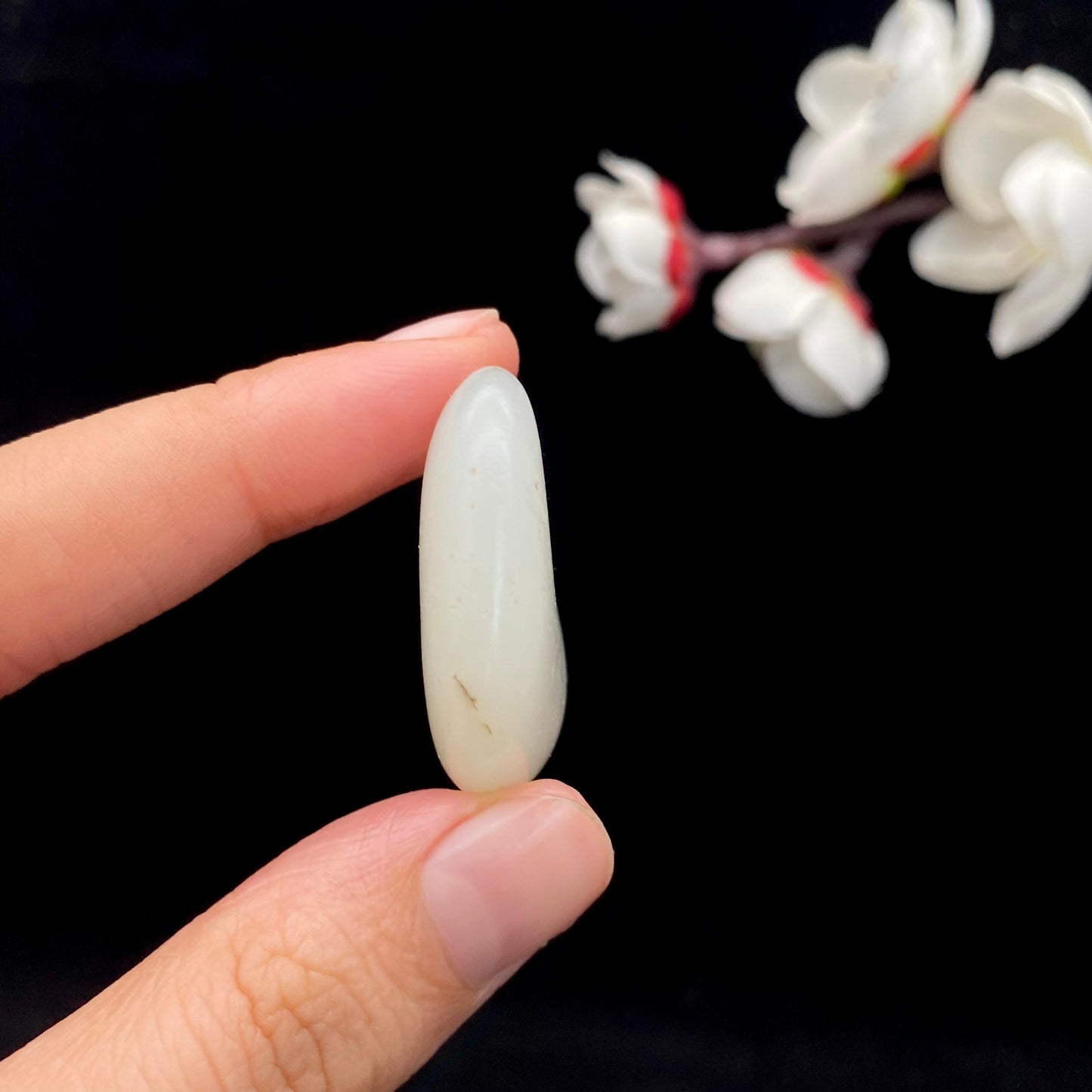 和田玉白玉籽料原石(12.6g)