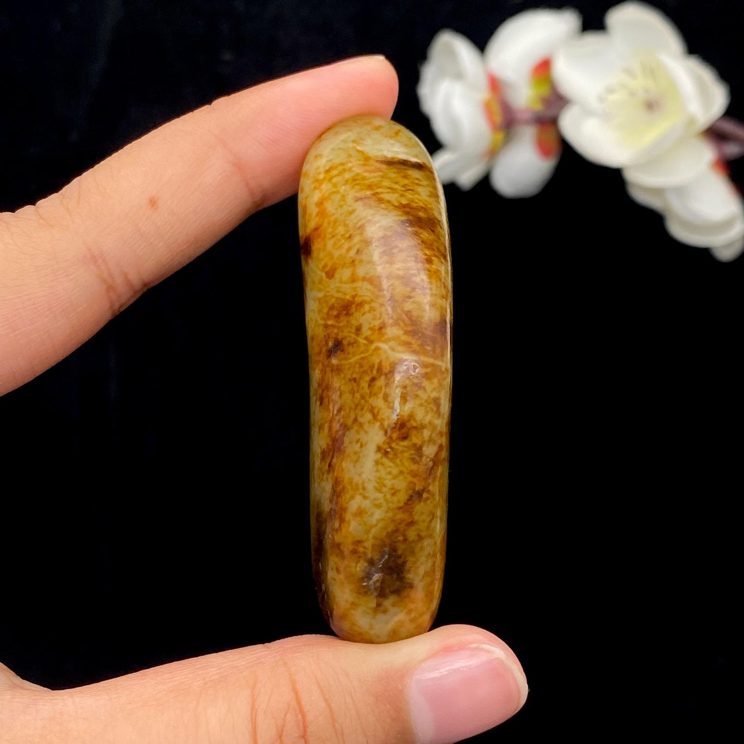和田玉洒红皮籽料手把件(67.5g)
