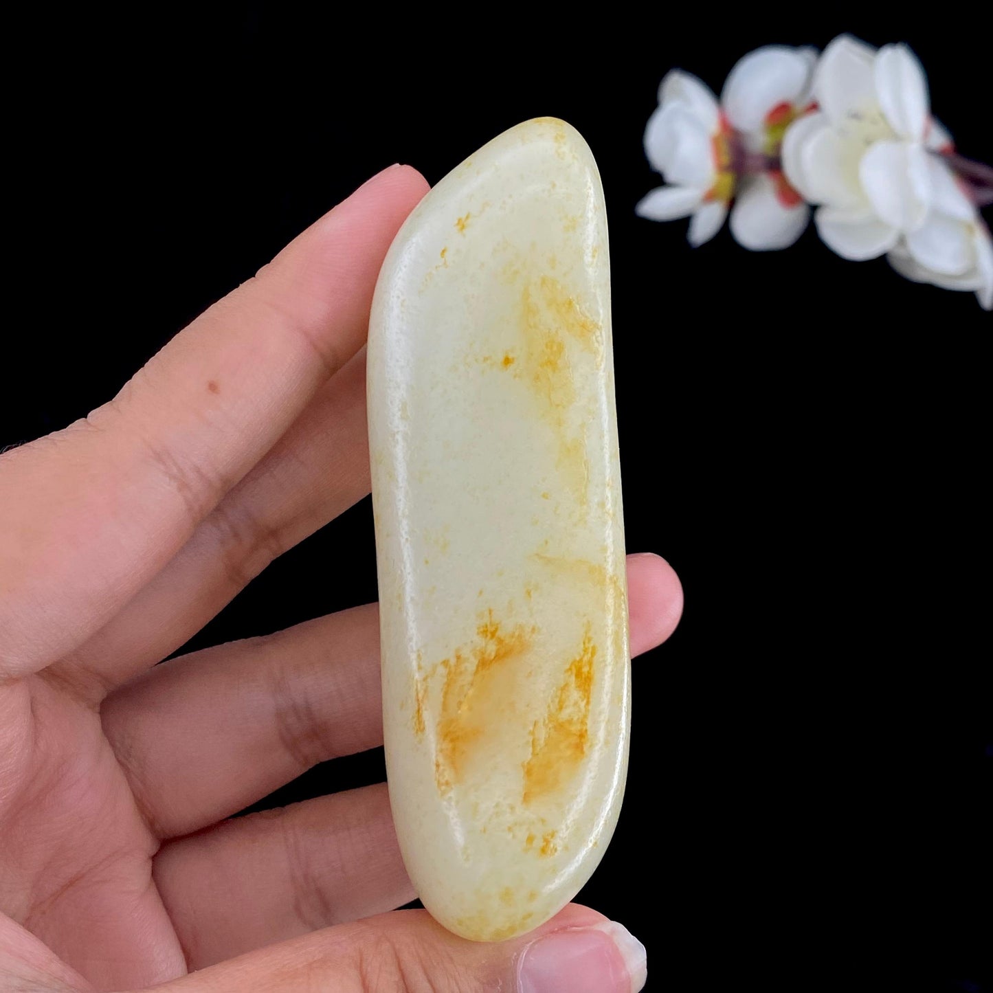 和田玉洒金皮籽料手把件(121.8g)