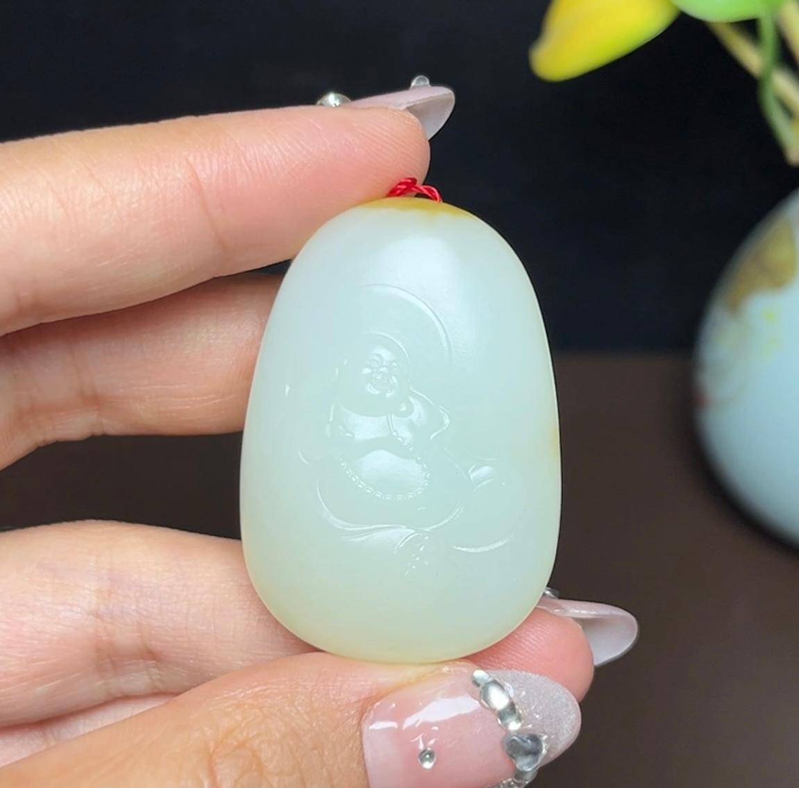 新疆和田玉且末料羊脂玉佛公(29.5g)