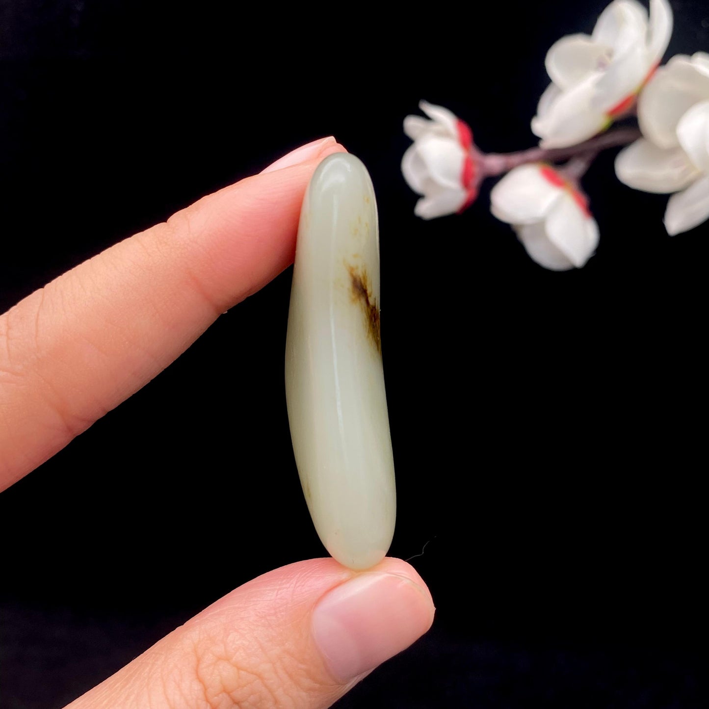 和田玉秋梨皮籽料挂件(18.4g)
