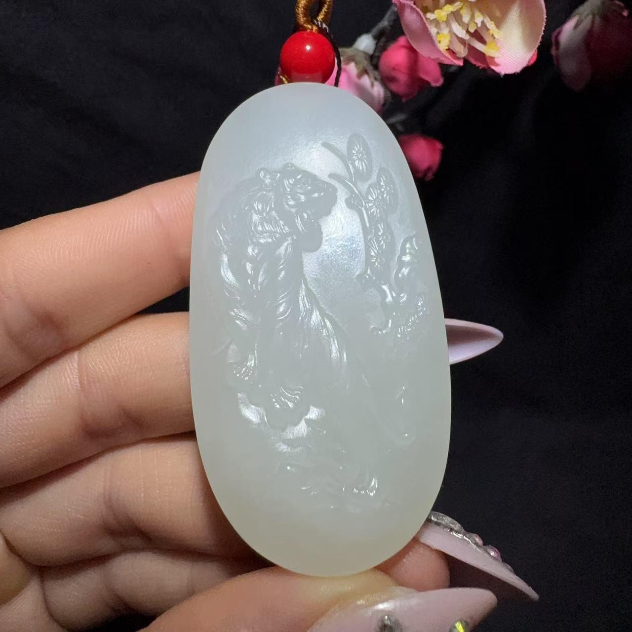 和田玉白玉挂件虎虎生威(41.0g)