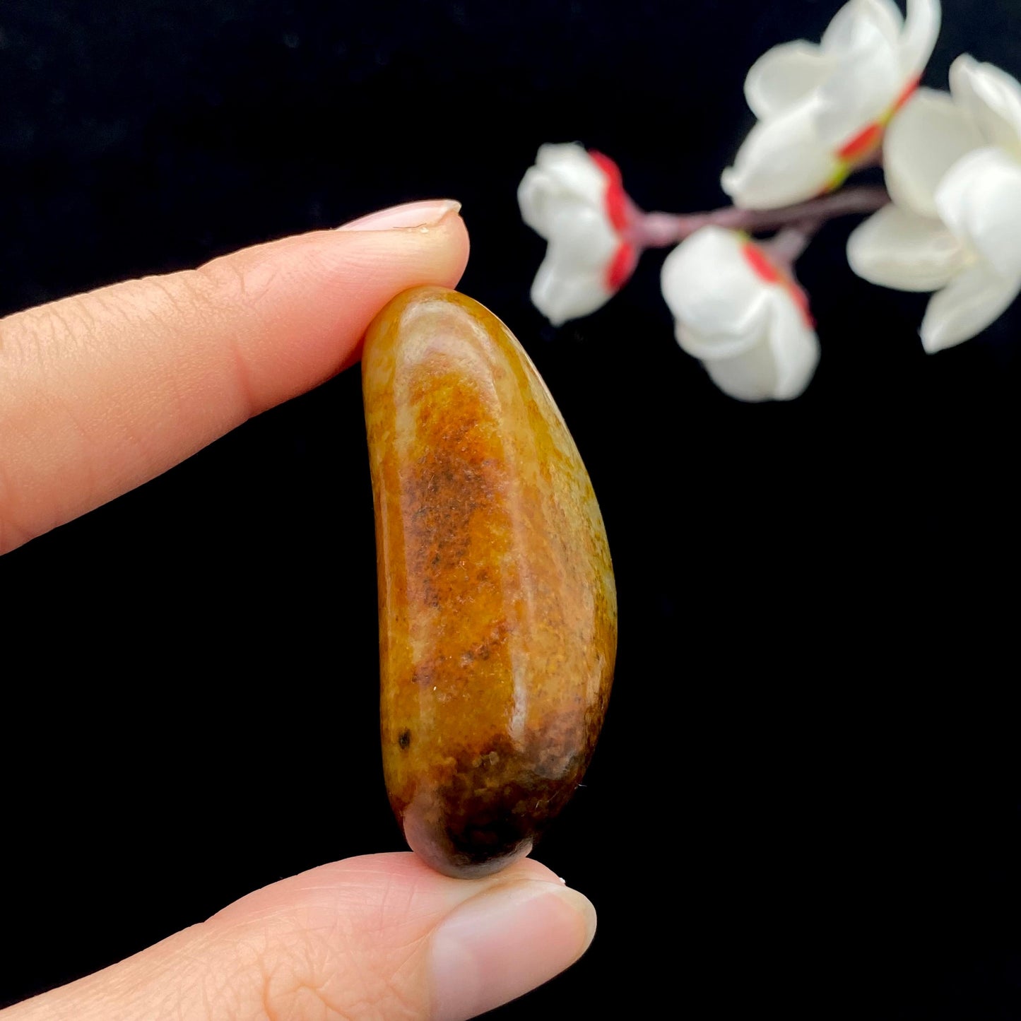 和田玉聚红皮籽料挂件(41.8g)