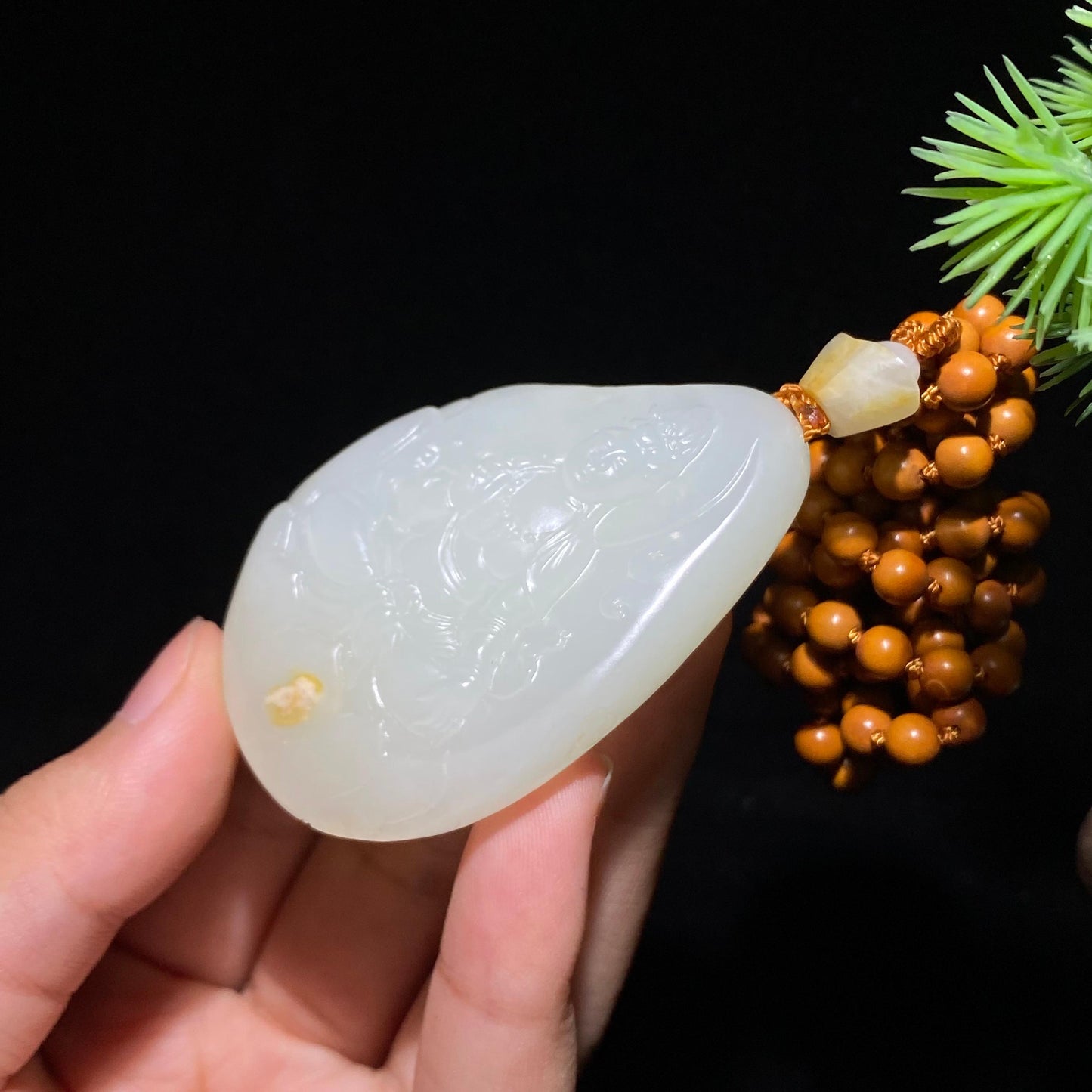 和田玉籽料观音(65.3g)