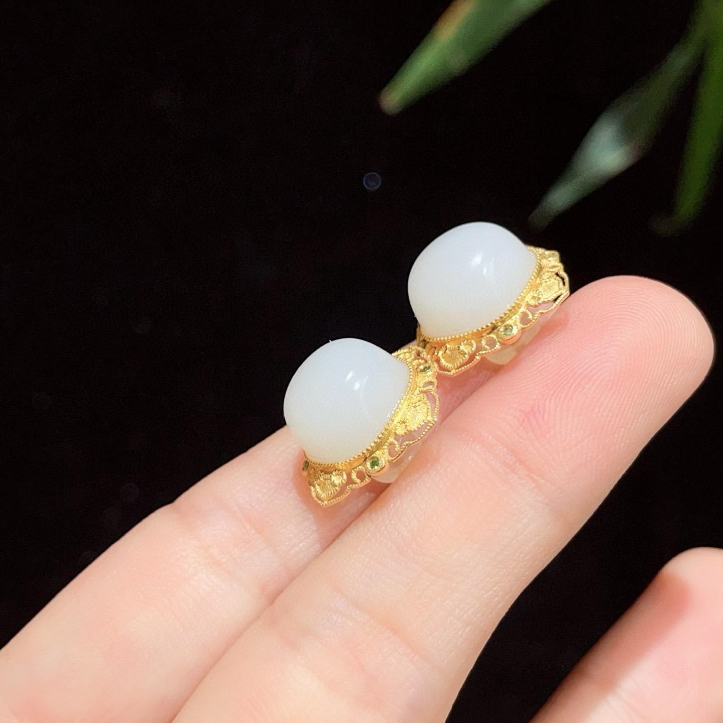 18k金羊脂白玉耳钉00861465(4.3g)