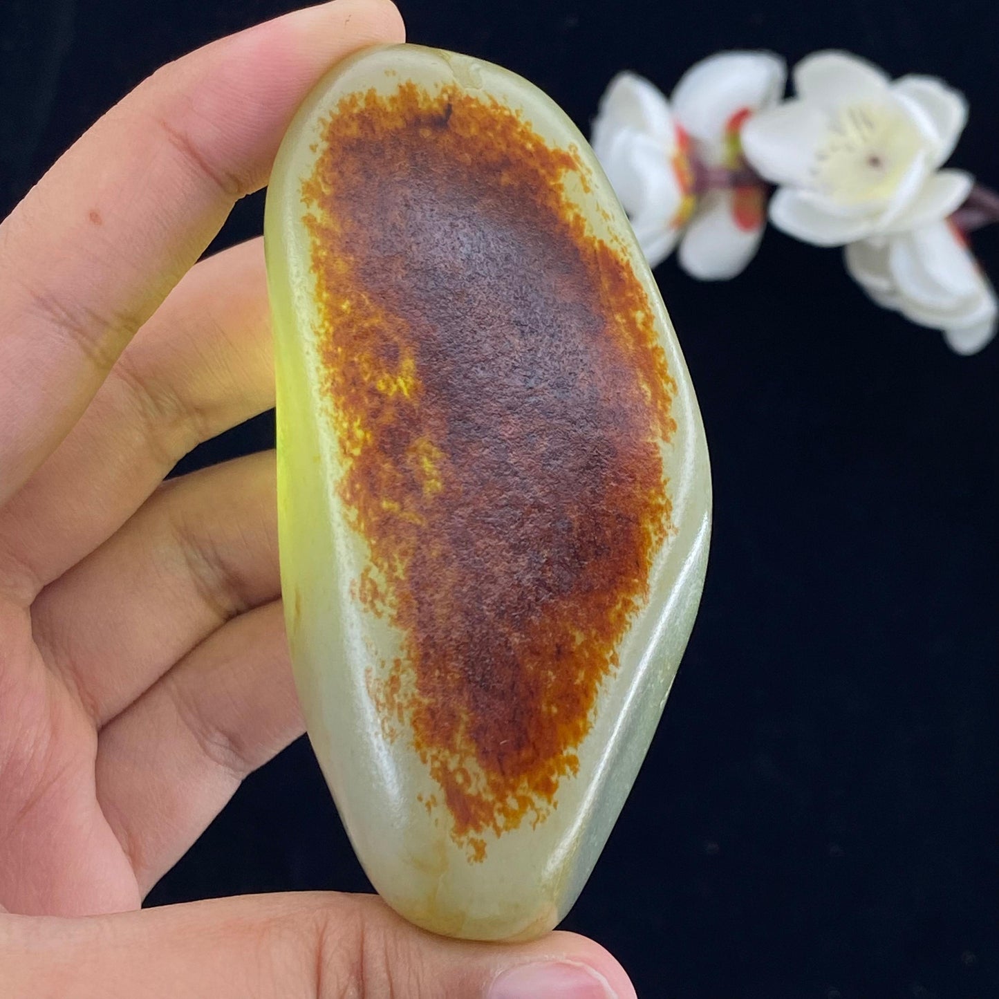 和田玉聚红皮籽料原石(181.2g)