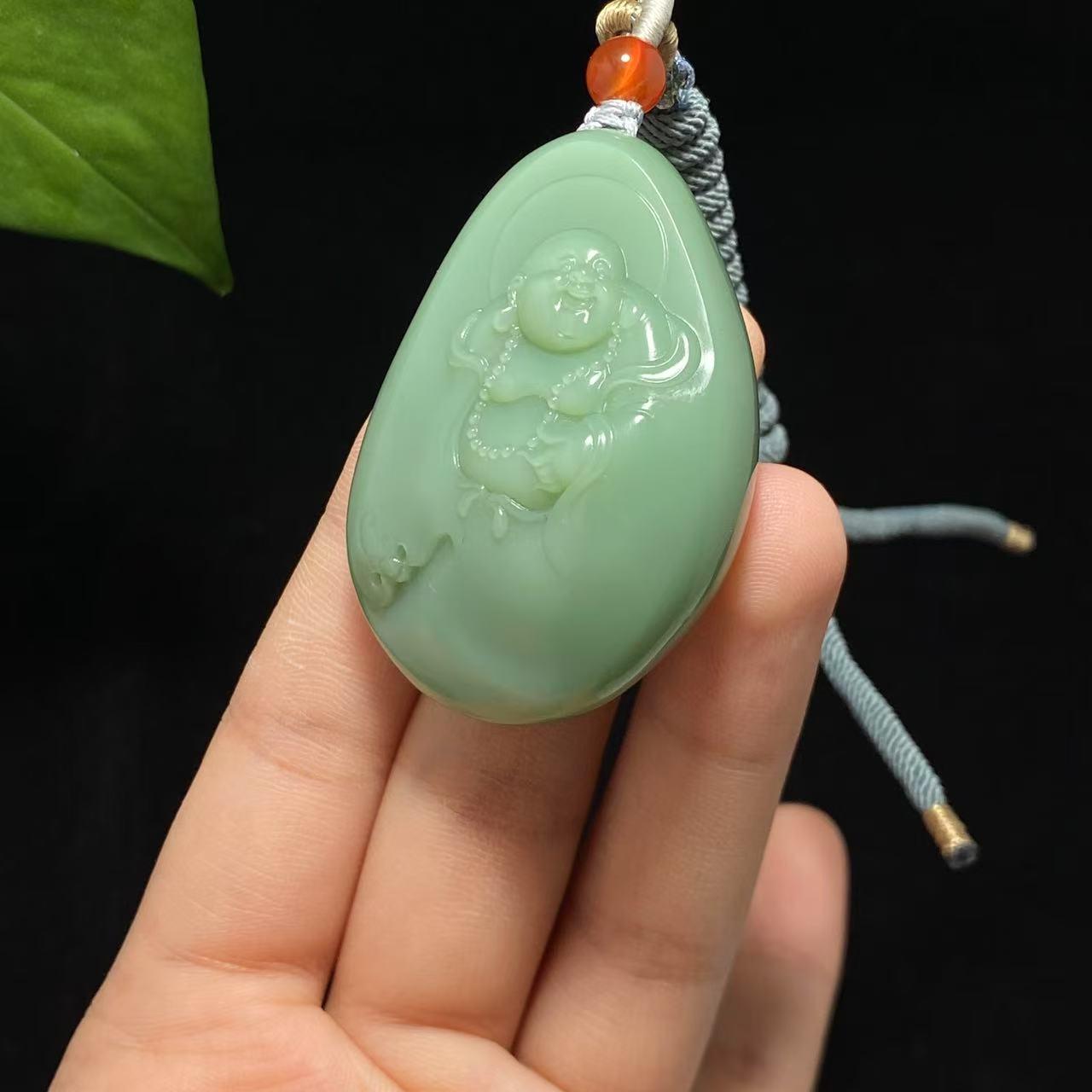 和田玉高品质碧玉粉青佛公挂件(42.9g)