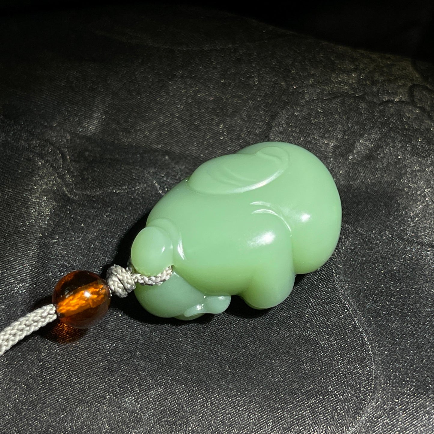 和田玉碧玉粉绿佛公(23.0g)