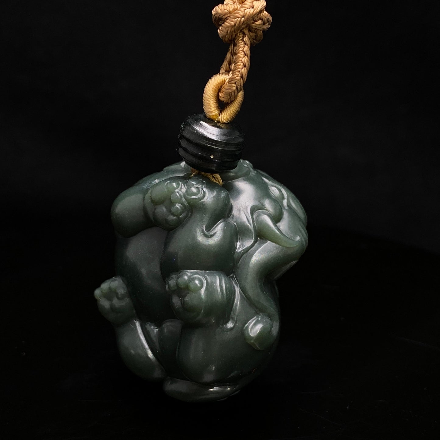 和田玉塔青料太平有象挂件(61.3g)