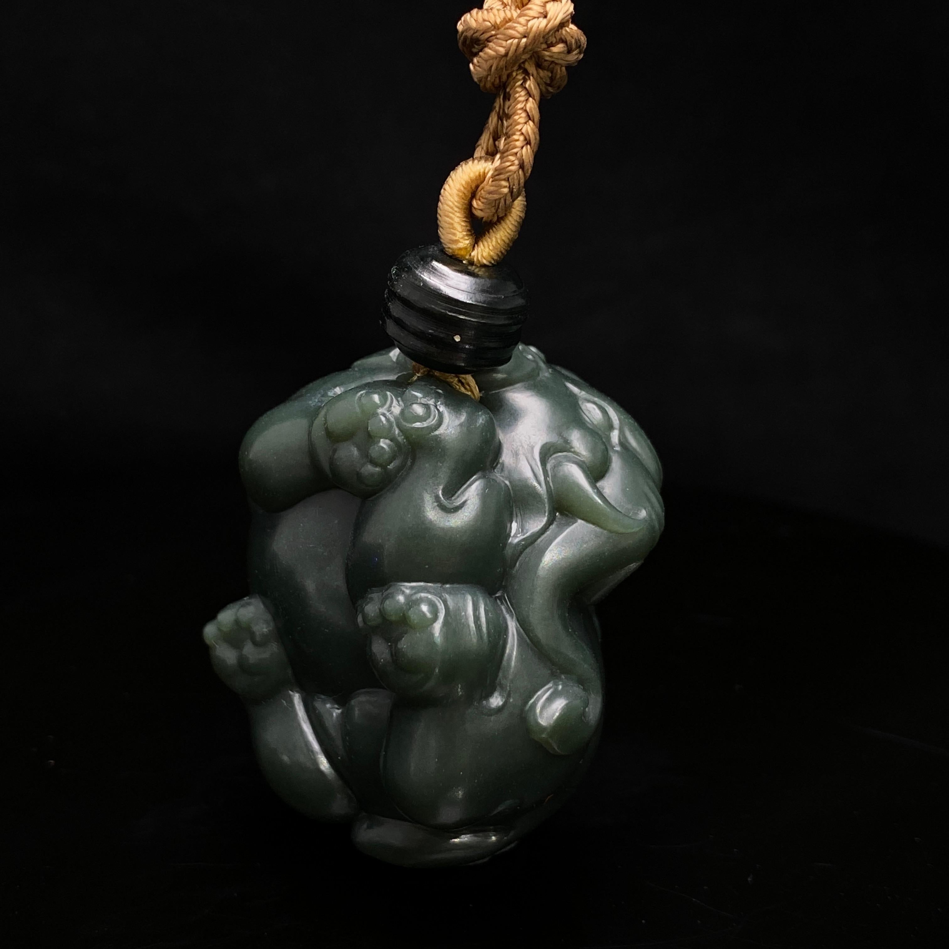 和田玉塔青料太平有象挂件(61.3g)