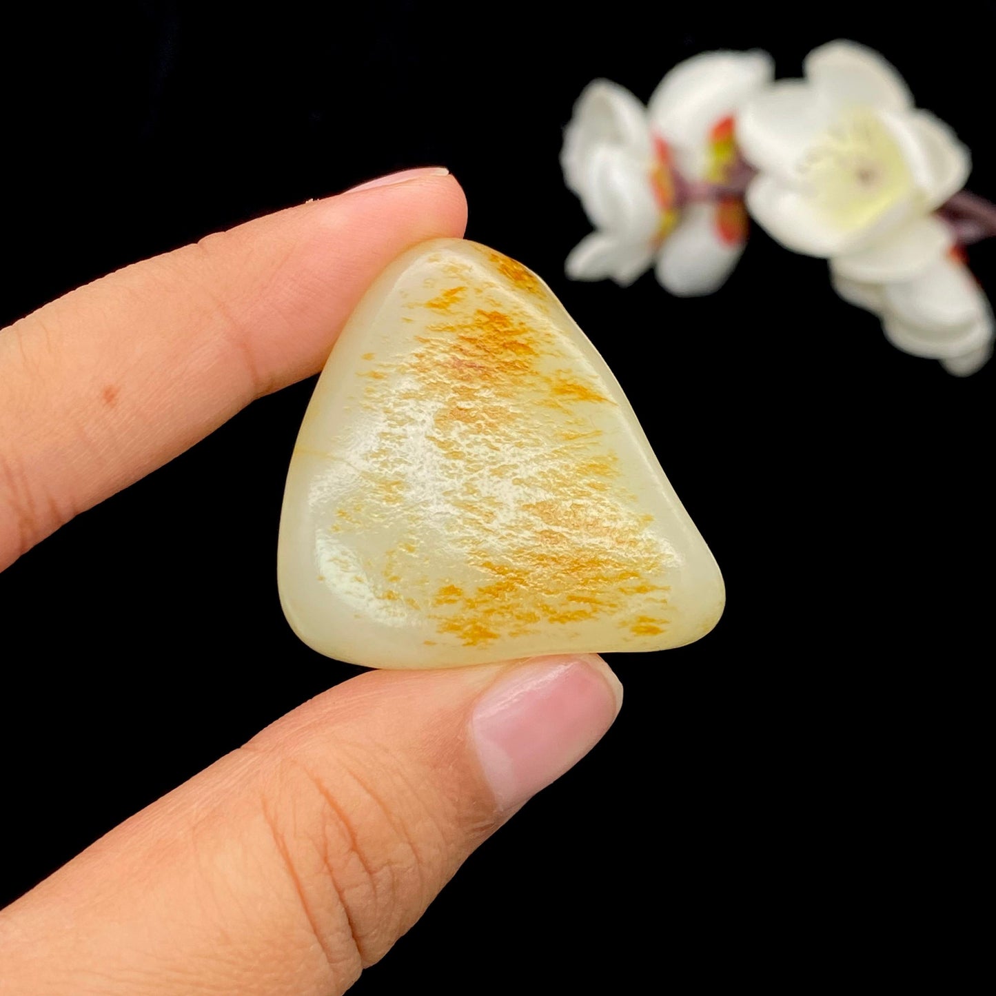 和田玉洒红皮籽料挂件(42.3g)