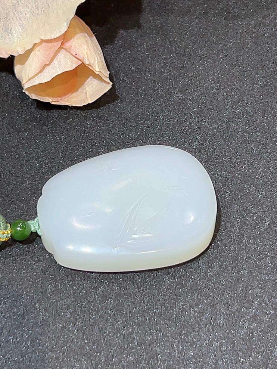 和田玉且末料羊脂玉祝福(63.2g)