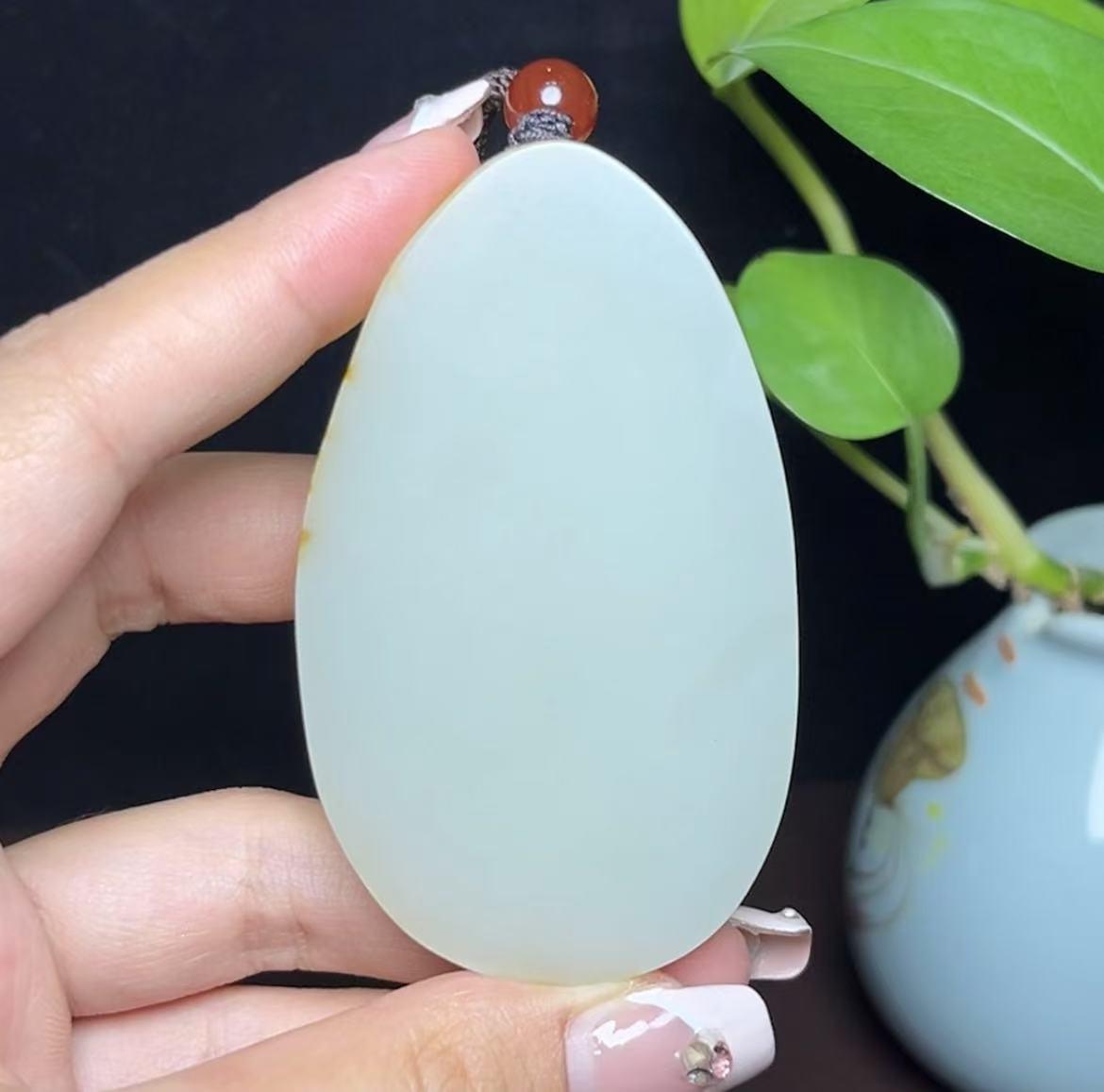 新疆和田玉籽料观音(73.3g)