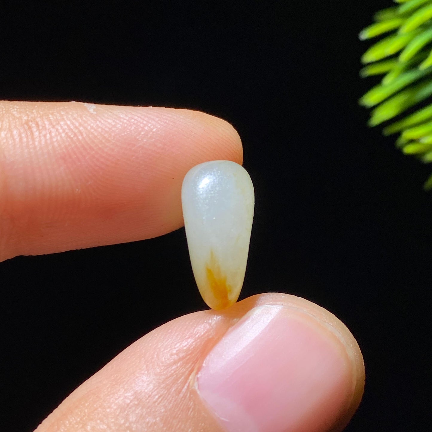 和田玉白玉洒金皮籽料原石(1.5g)