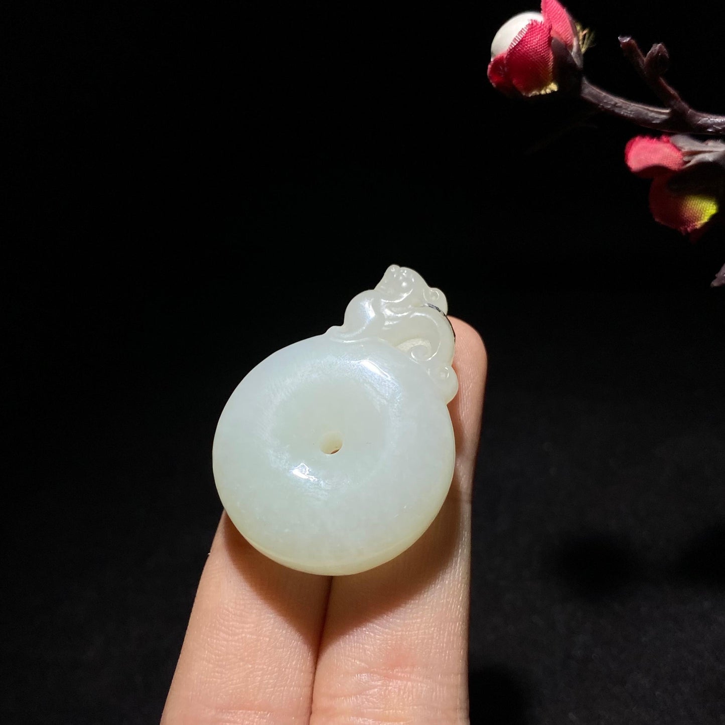 精品和田白玉山料貔貅平安扣挂件(17.3g)