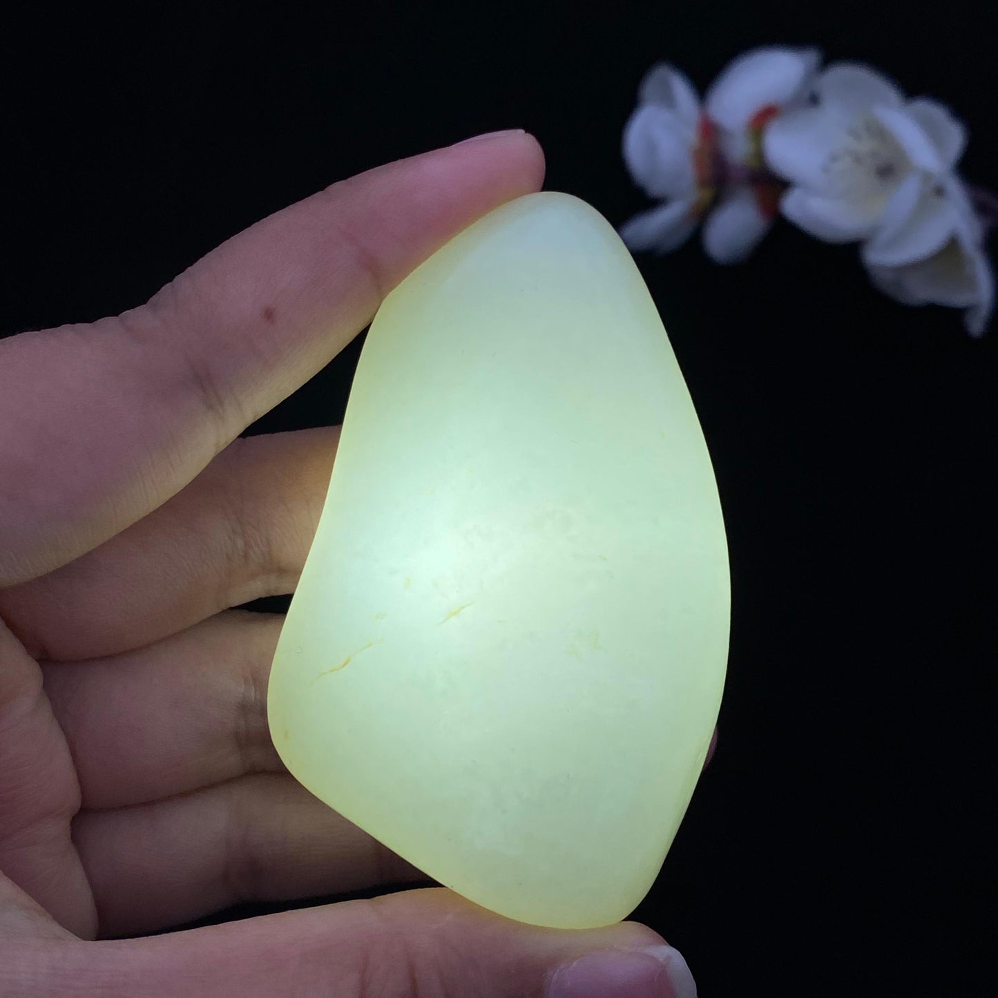 和田玉-白玉籽料原石,(86.2g)