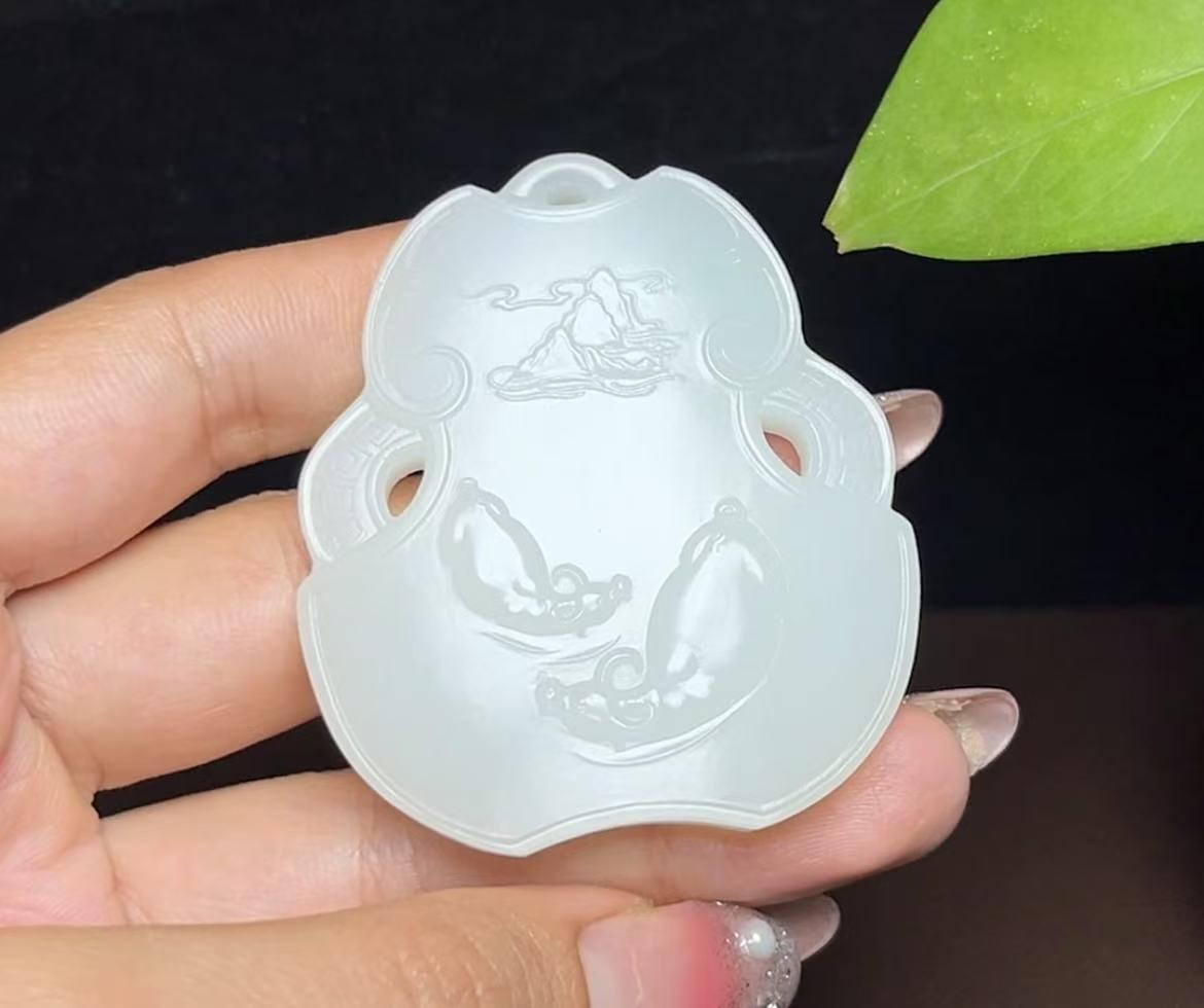 和田羊脂玉扭转乾坤山水牌(44.6g)