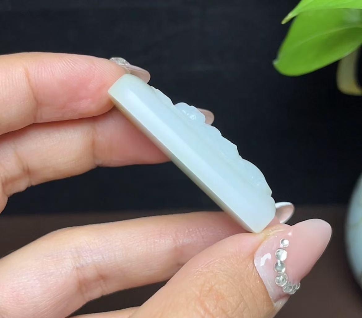 新疆和田玉且末糖羊脂玉佛公(22.0g)