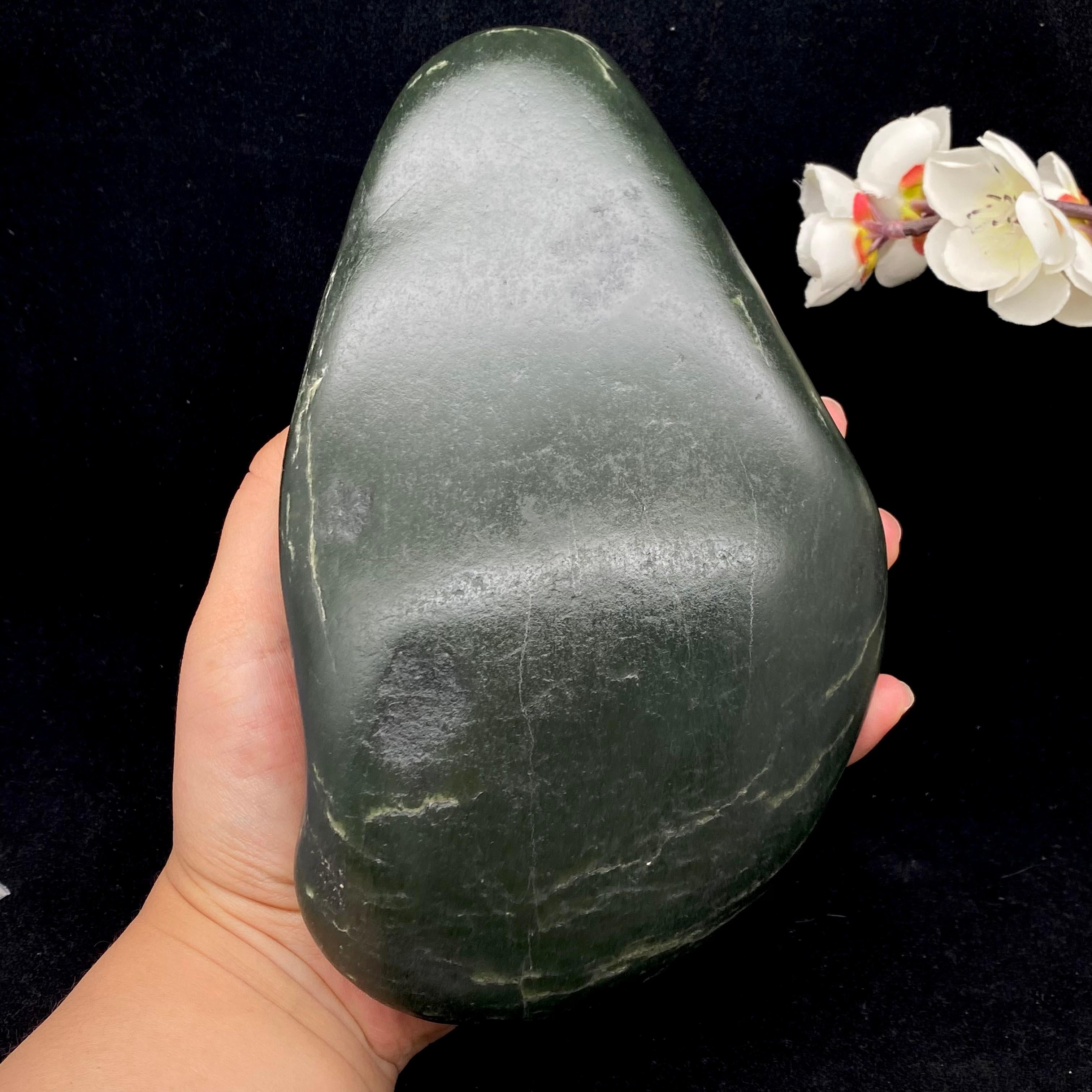 和田玉青玉籽料（1891.1g） – 厚德载玉