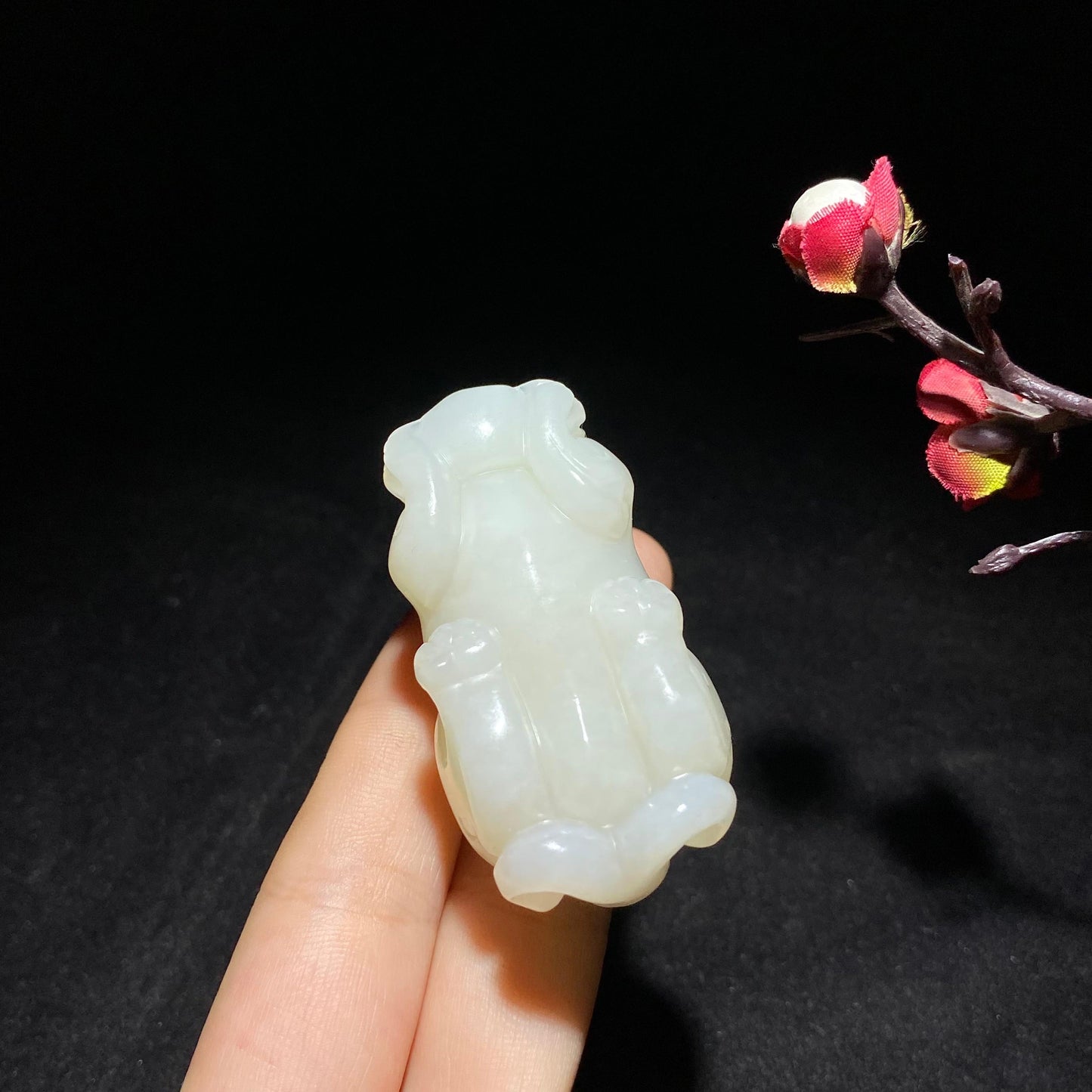 精品和田山料糖白玉貔貅挂件(70.5g)