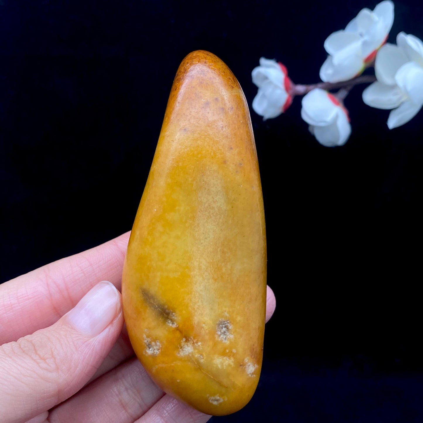 和田玉红沁皮籽料原石(186g)
