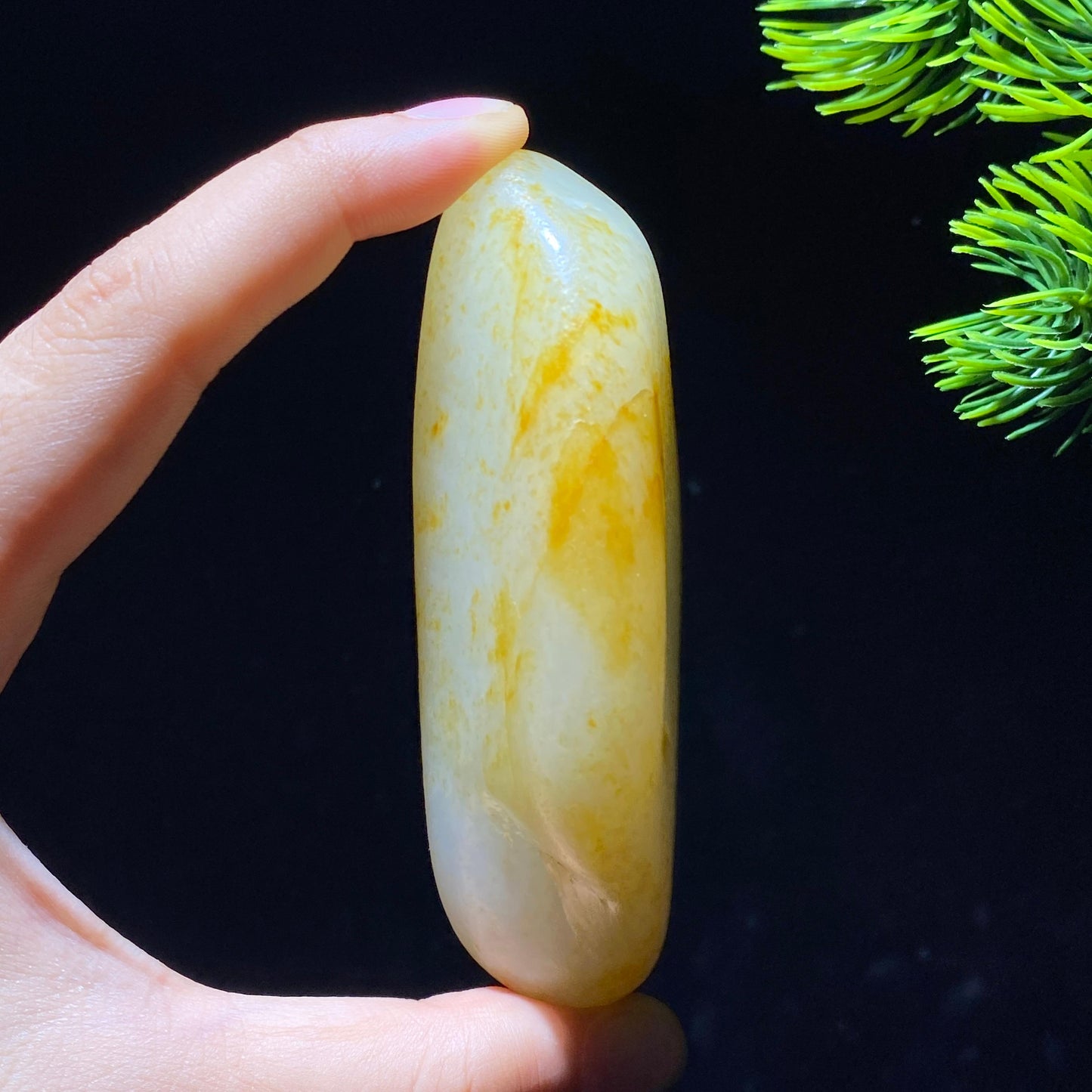 和田玉洒金皮籽料原石(182g)