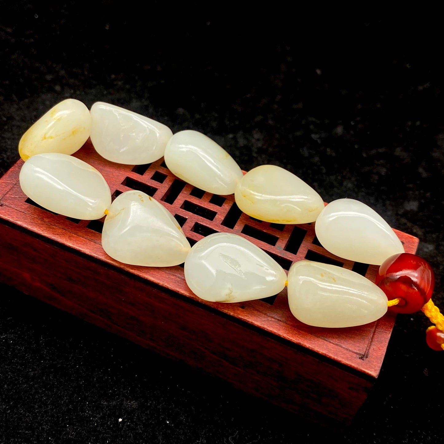 和田玉洒金皮【精品手串】(56.9g)
