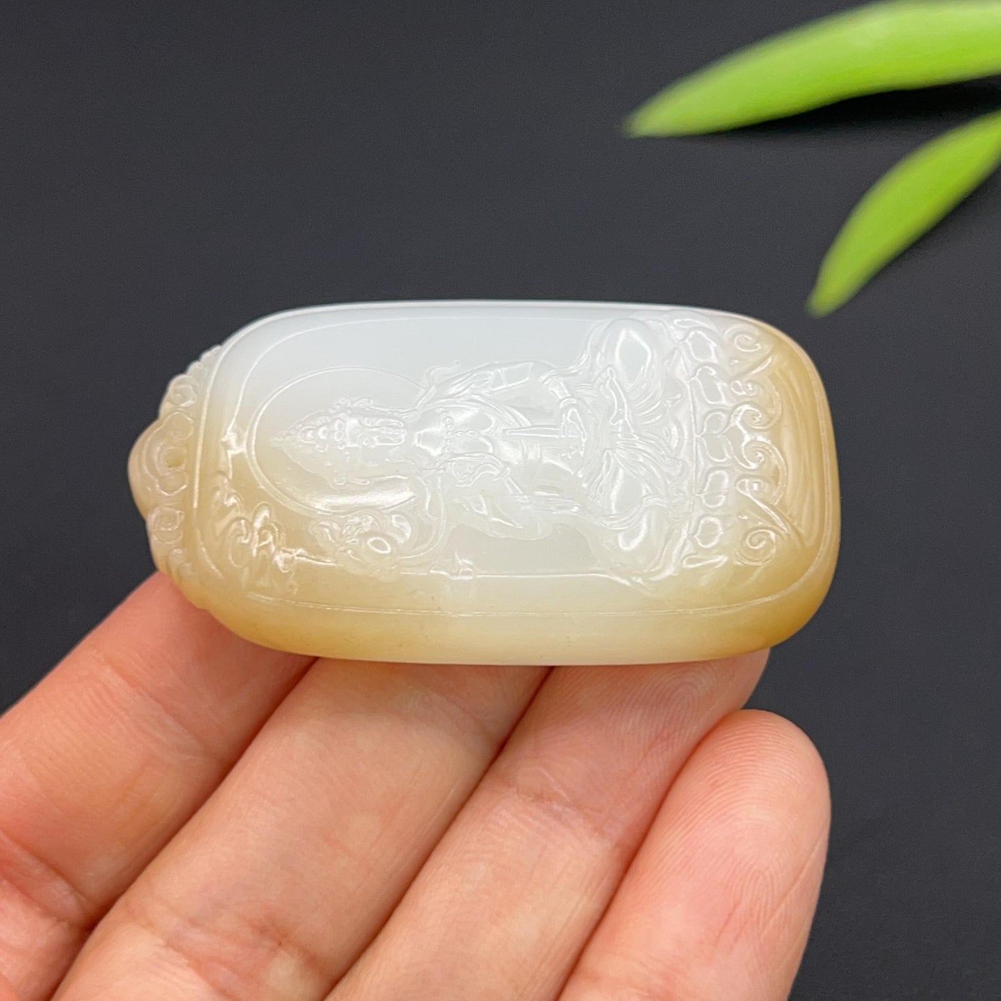 和田玉羊脂白玉糖观音玉牌(31.0g)