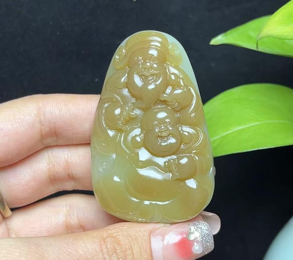 新疆和田玉且末料人财两旺(63.2g)