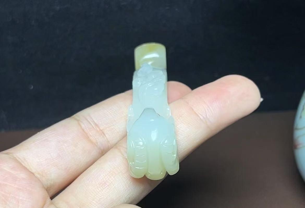 新疆和田玉且末糖料样样如意(22.8g)